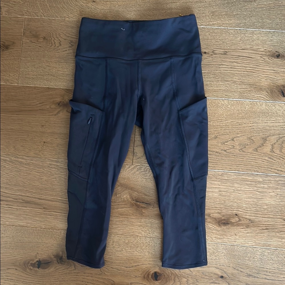 Athleta Blue Leggings with Wide Waistband and Cropped Length